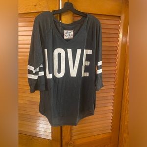 3/4 sleeve length t-shirt